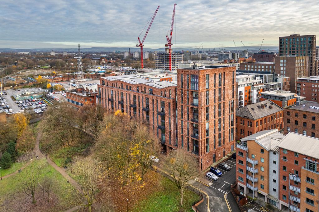 Property photo 2 of 19