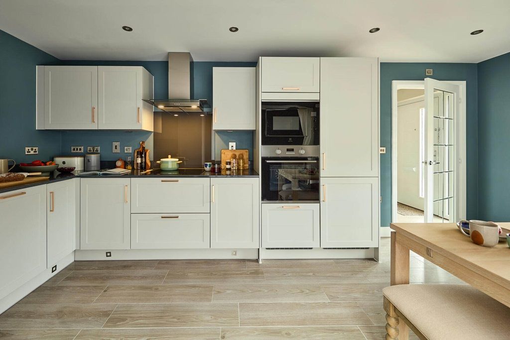 Property photo 3 of 10 A Bright An Open Kitchen