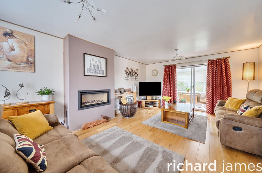 Property photo 2 of 25 F170B765929247Cabe9B0Cf64c8137E9