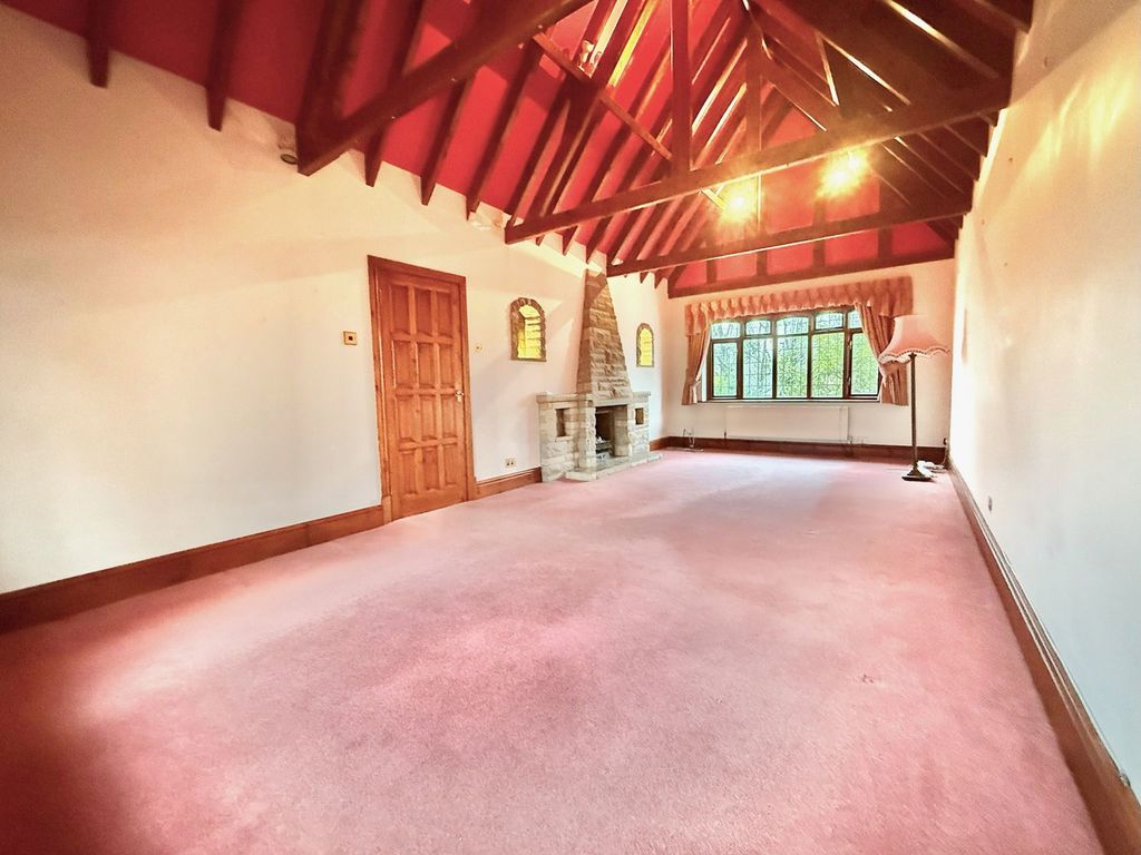 Property photo 3 of 18