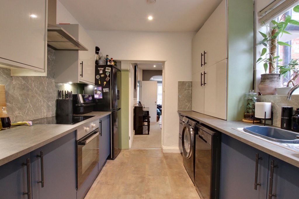 Property photo 2 of 24 Picture No. 66