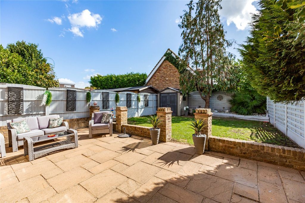 Property photo 2 of 22 Rear Garden