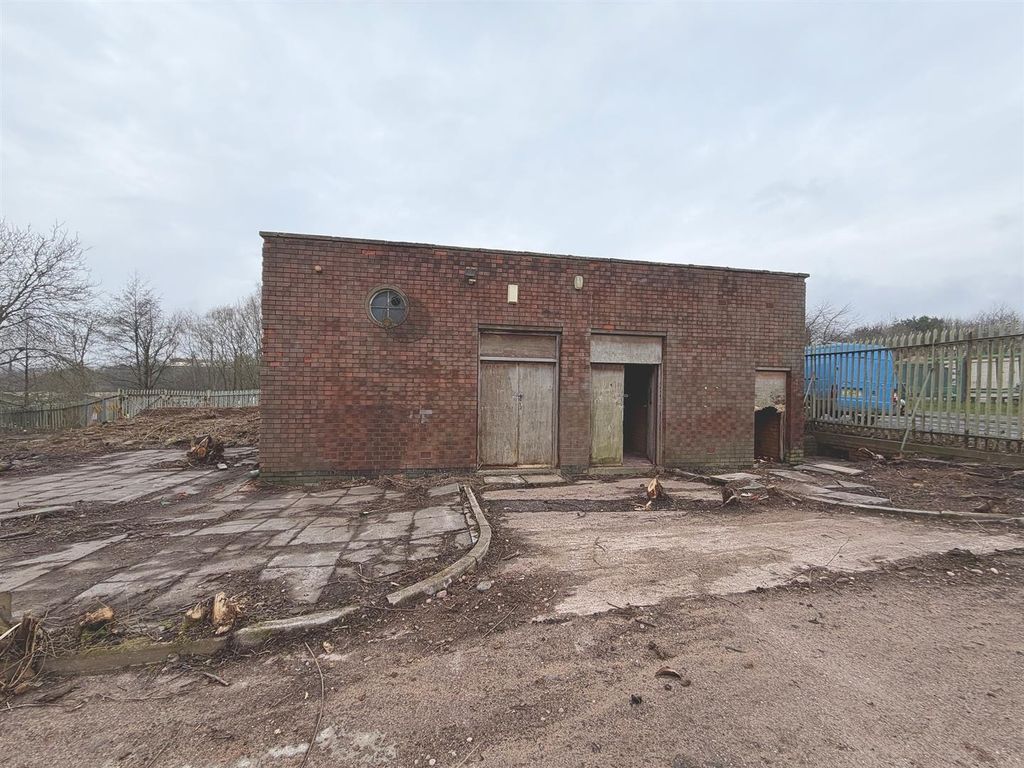 Property photo 2 of 11