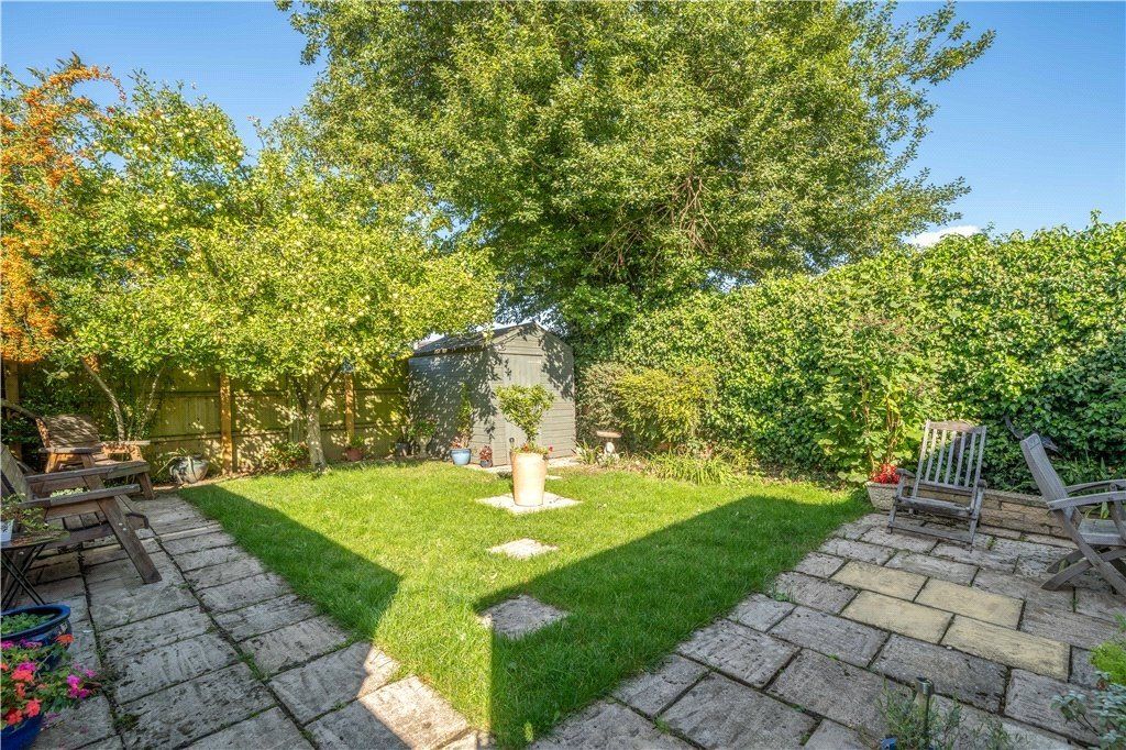 Property photo 3 of 16 Garden