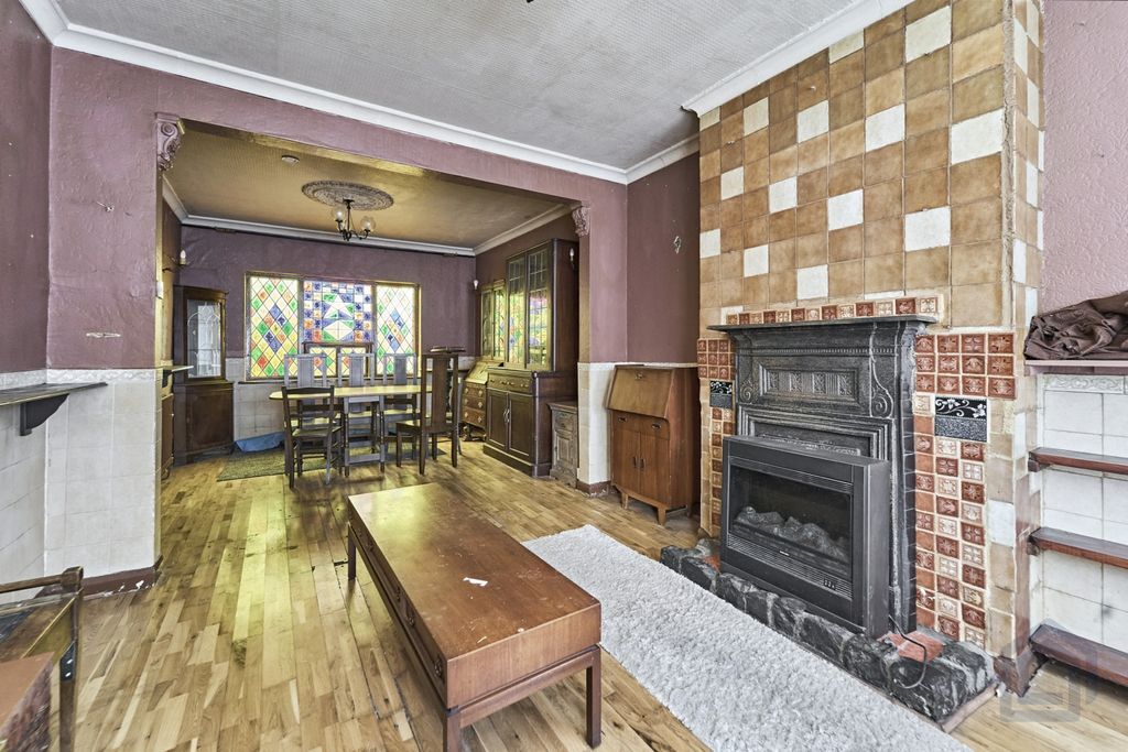 Property photo 3 of 19
