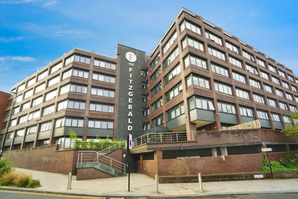 Property photo 2 of 21 Front