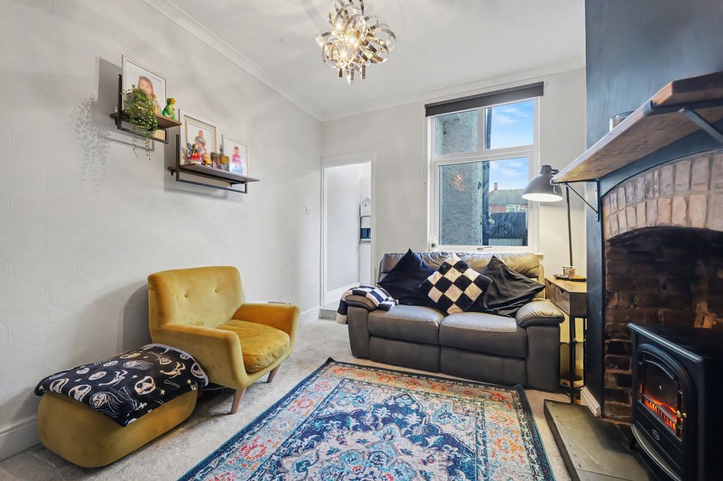 Property photo 2 of 17 P2171901