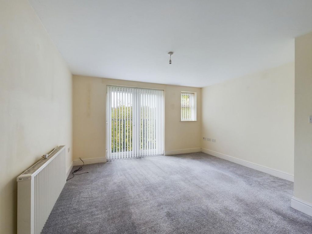 Property photo 3 of 11 Cam01238G0-Pr0090-Still001.Jpg