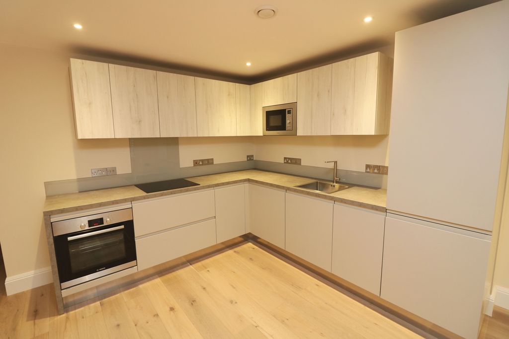 Property photo 2 of 7 Kitchen