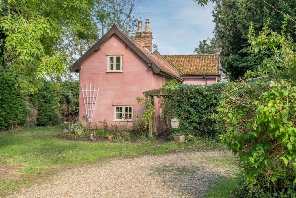 Property photo 1 of 28