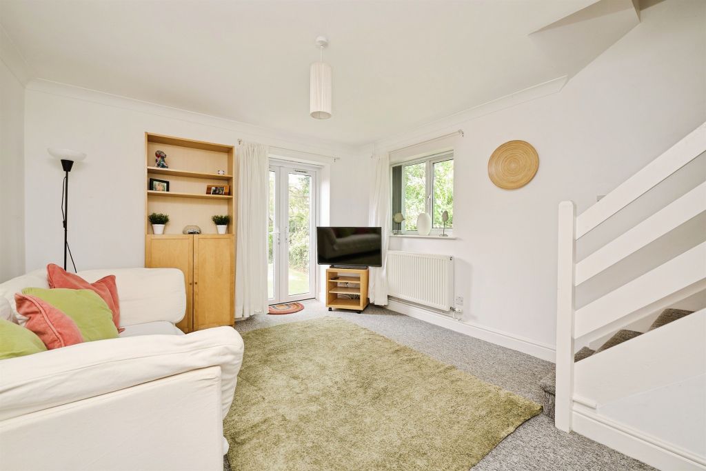 Property photo 2 of 11