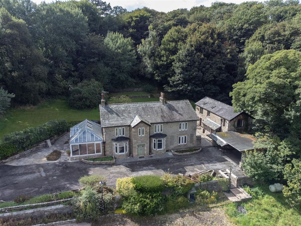 Property photo 1 of 28