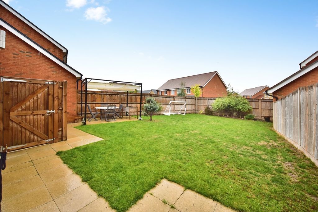 Property photo 3 of 17 Pbox-Img.Jpg