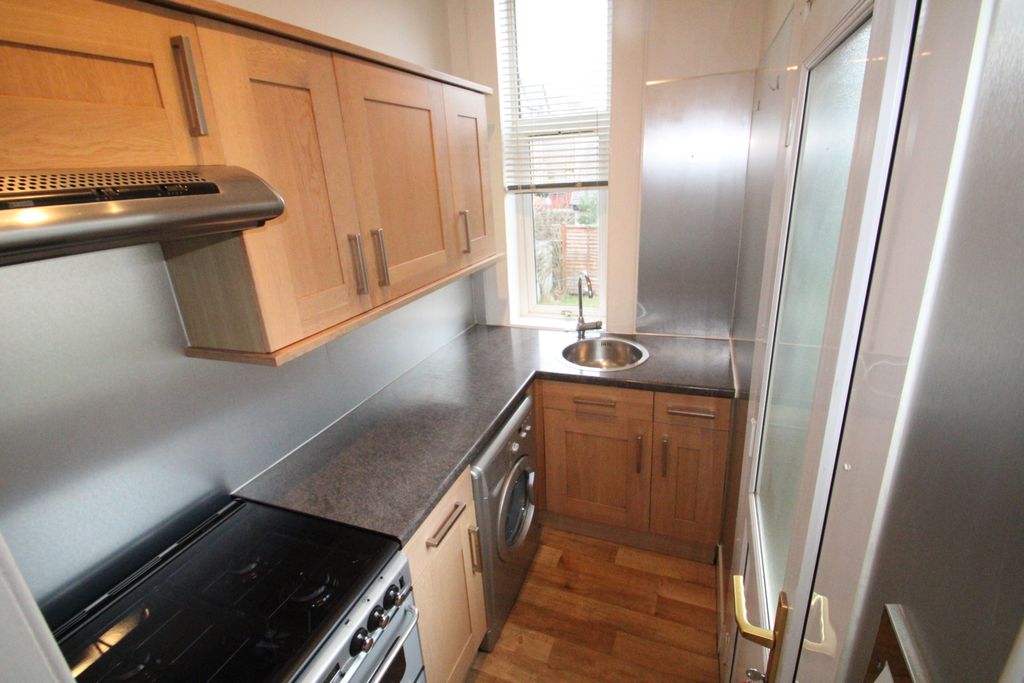 Property photo 2 of 14 Kitchen