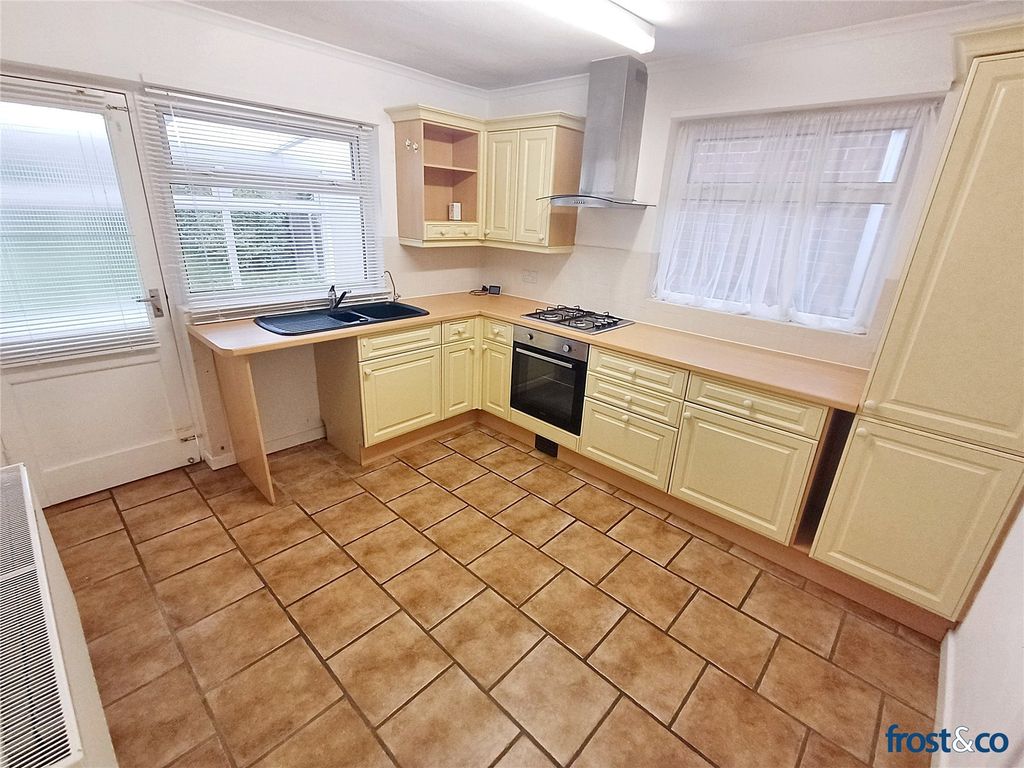 Property photo 3 of 15 Kitchen