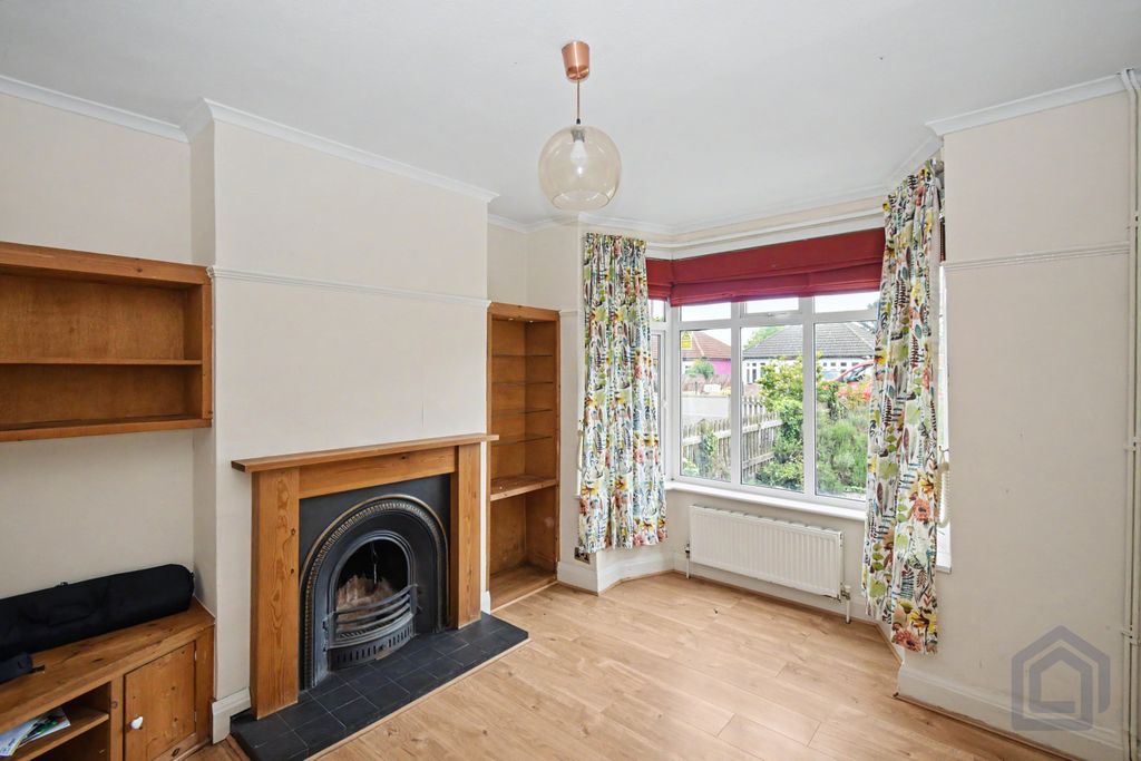 Property photo 2 of 19