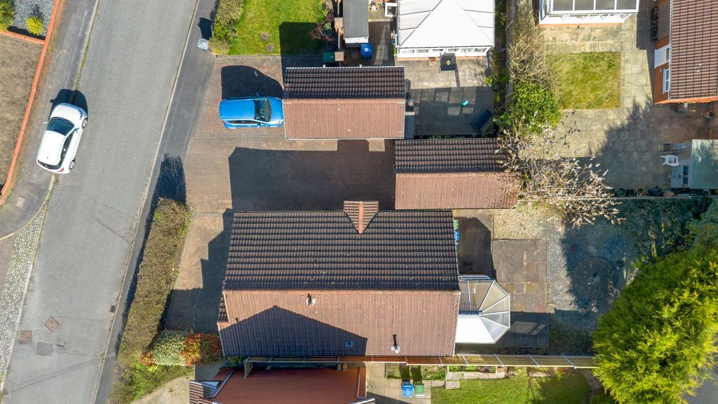 Property photo 2 of 27
