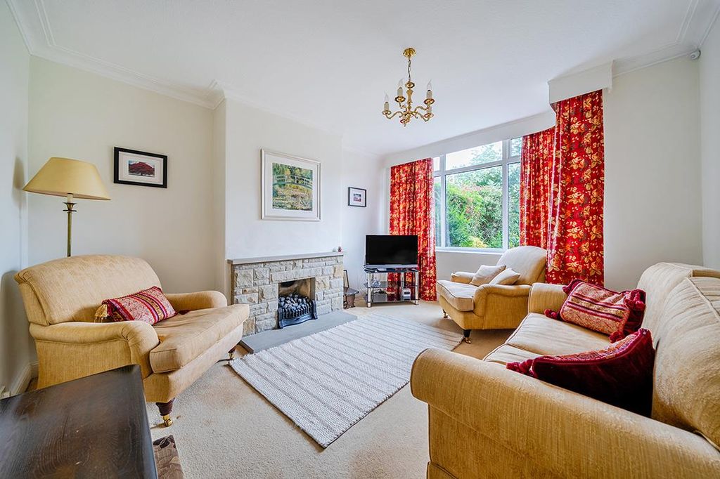 Property photo 2 of 19