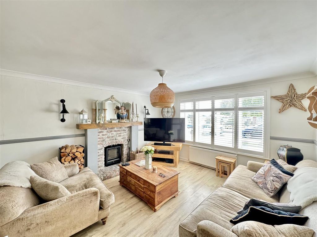 Property photo 1 of 36