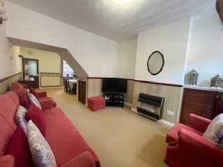 Property photo 2 of 9 Through Lounge