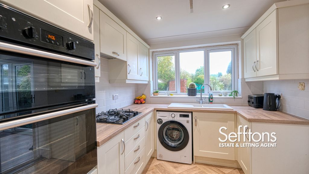 Property photo 3 of 18 Dscf1495_46