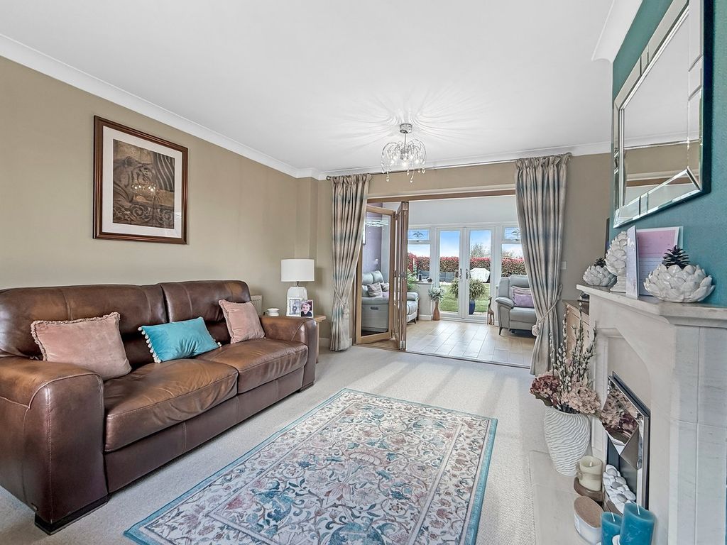 Property photo 3 of 28