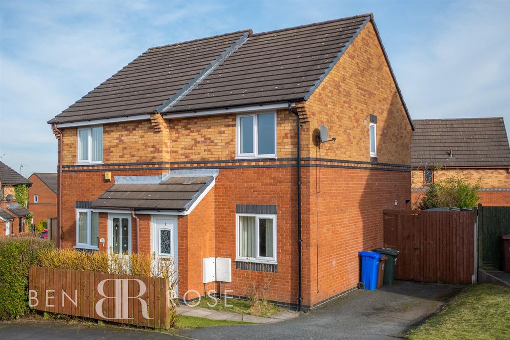 Property photo 1 of 14 Front Exterior