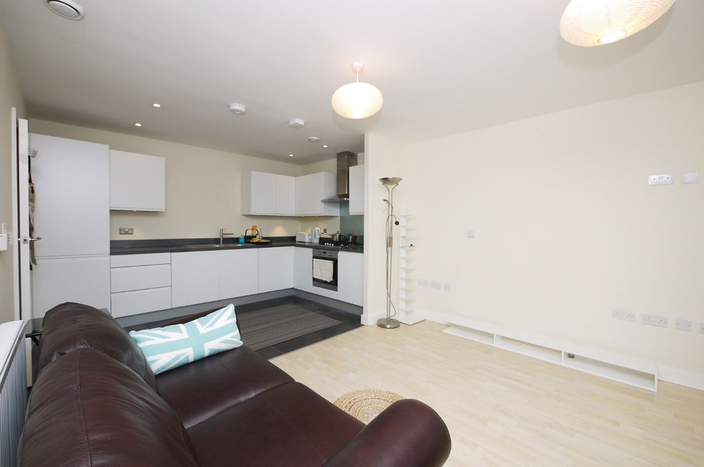 Property photo 3 of 16 1060403