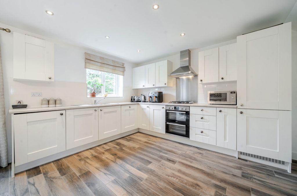 Property photo 2 of 24 1365696-10-68Ecdd64A7666