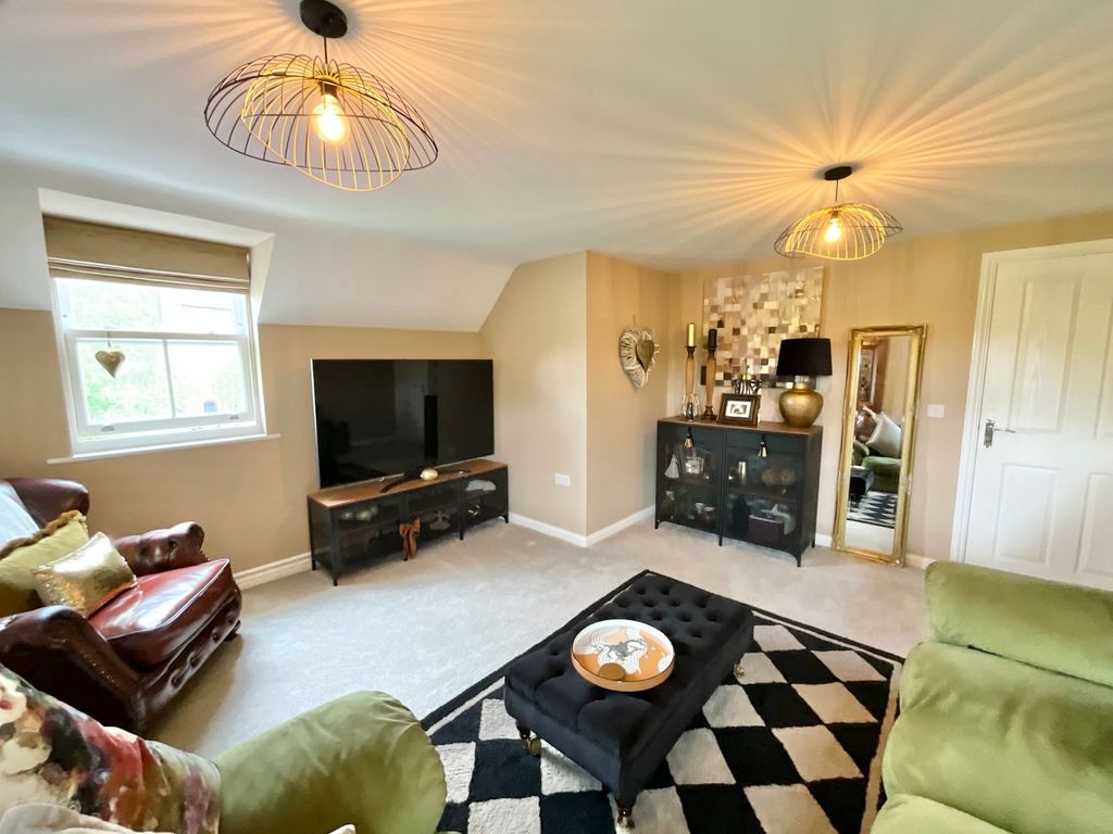 Property photo 2 of 24
