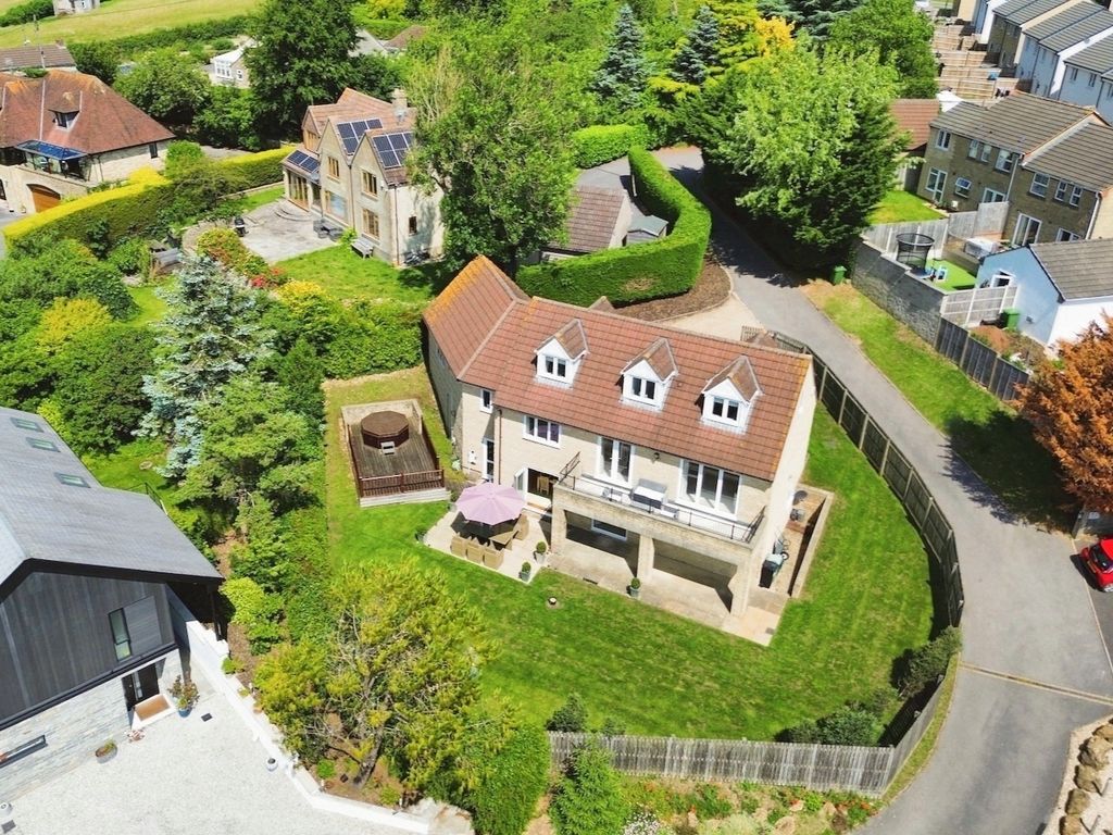 Property photo 2 of 23