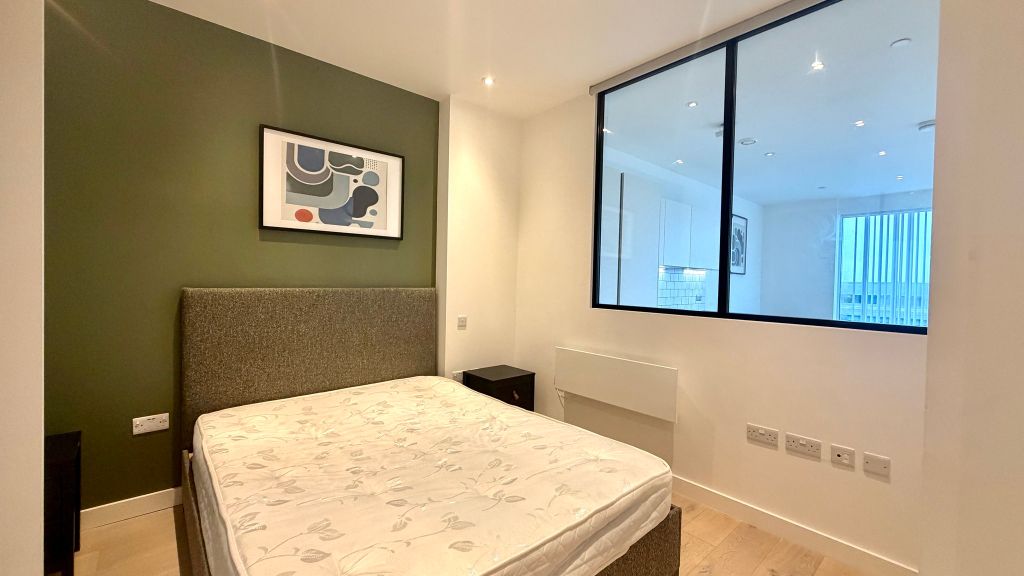 Property photo 3 of 21 Bedroom