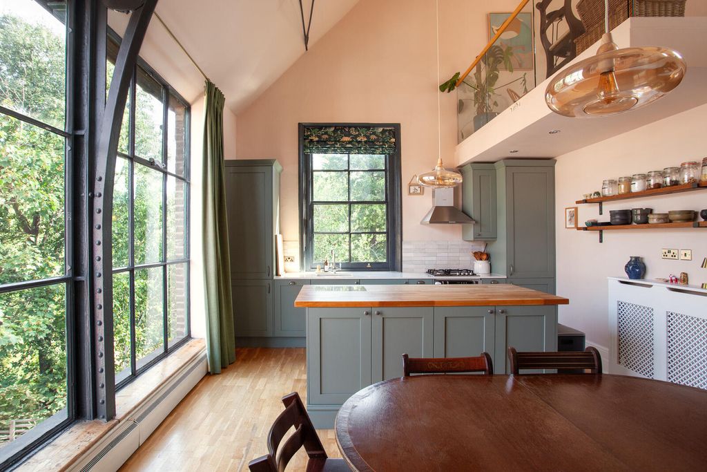 Property photo 1 of 25 19605098_N3_Webres.Jpg