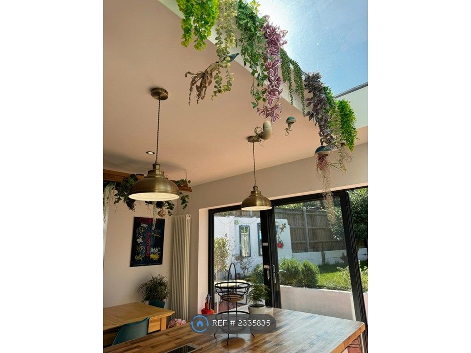 Property photo 2 of 25