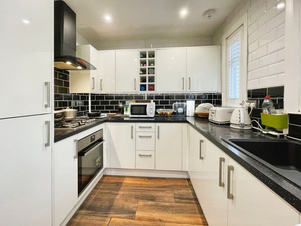 Property photo 2 of 13 Kitchen