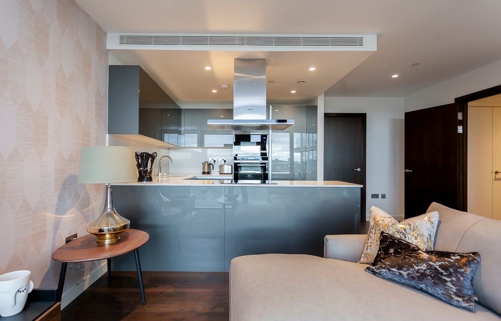 Property photo 2 of 13 Luxury Apt