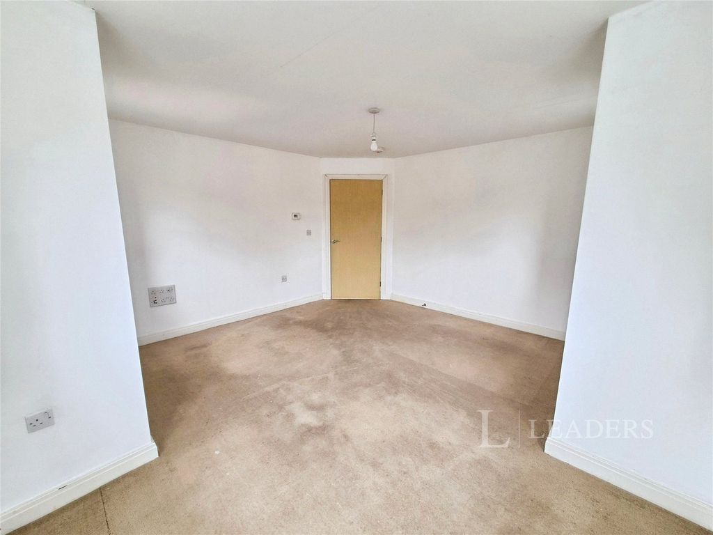 Property photo 3 of 10 Picture No. 19