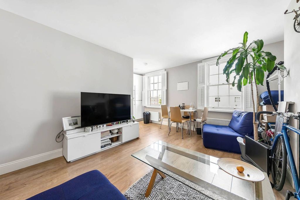 Property photo 1 of 5
