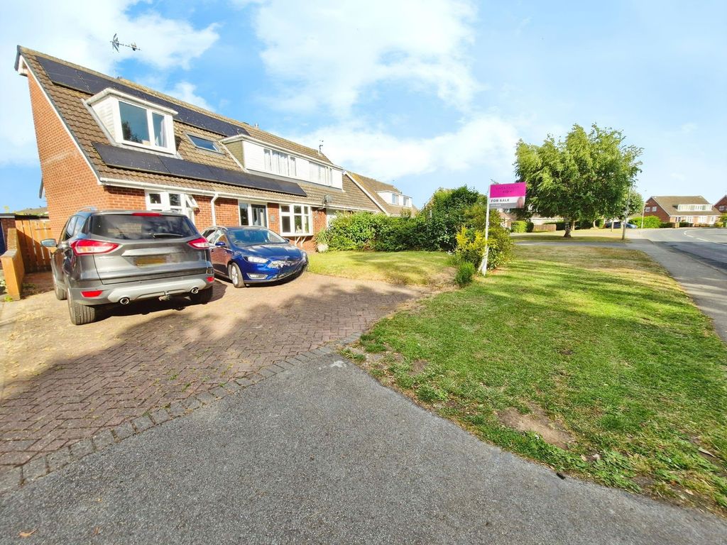 Property photo 2 of 20