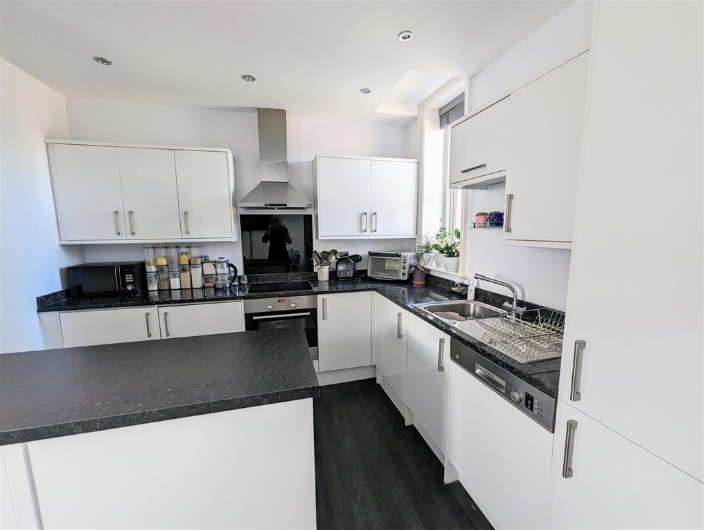 Property photo 2 of 20 Open Plan Living Kitchen