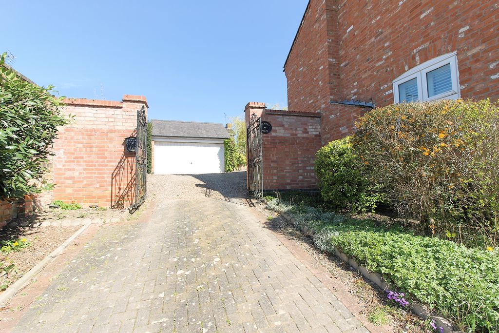 Property photo 3 of 34 Img_8360_Dxo