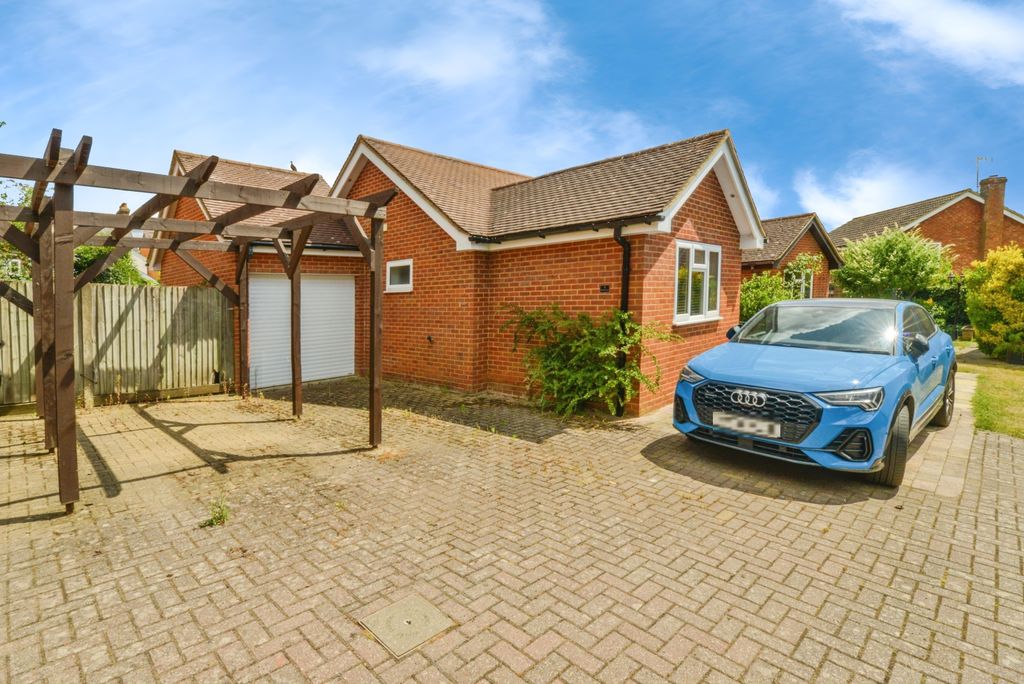 Property photo 2 of 20