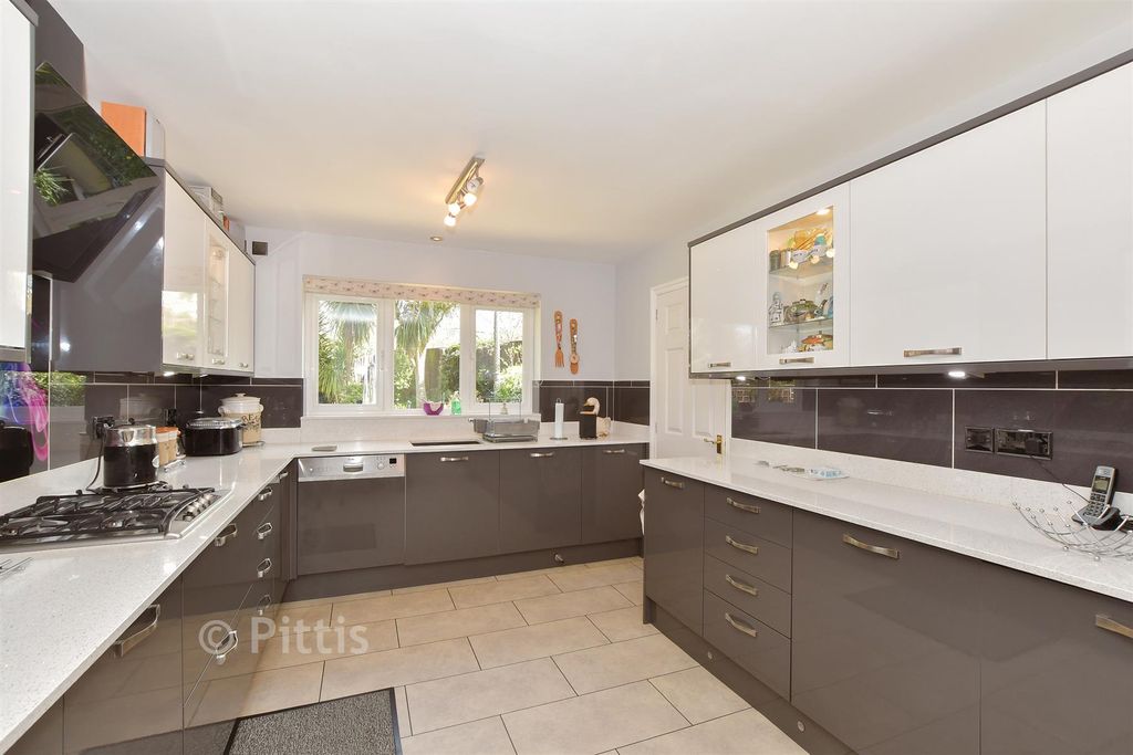Property photo 1 of 15 Kitchen