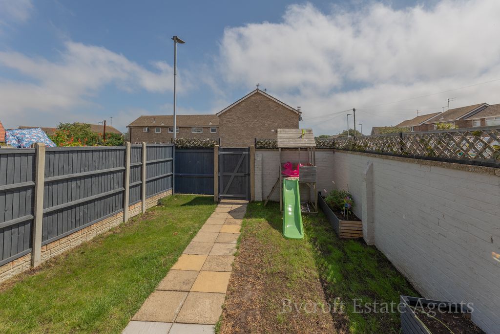 Property photo 3 of 19