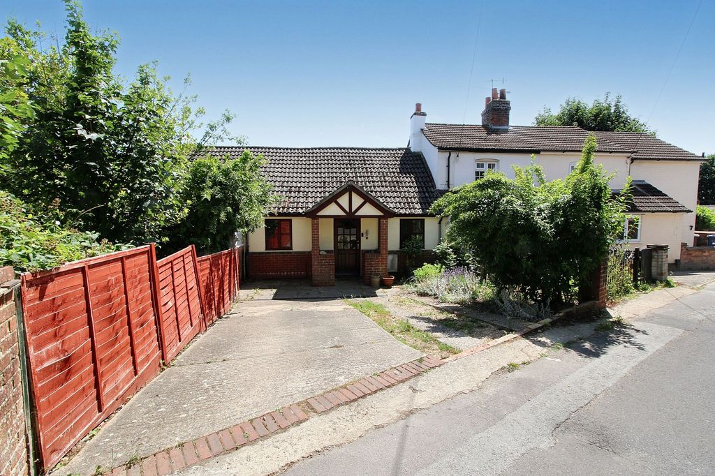 Property photo 1 of 8