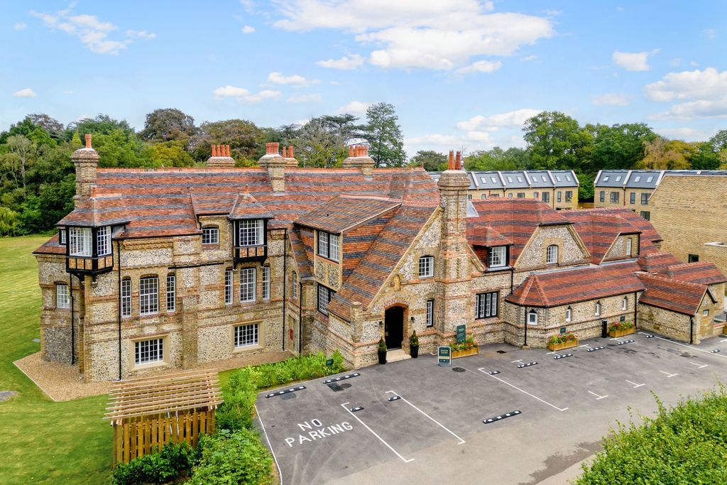 Property photo 1 of 8