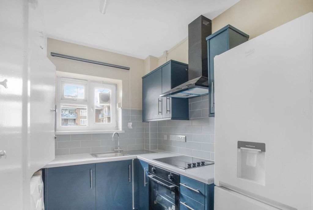 Property photo 3 of 18