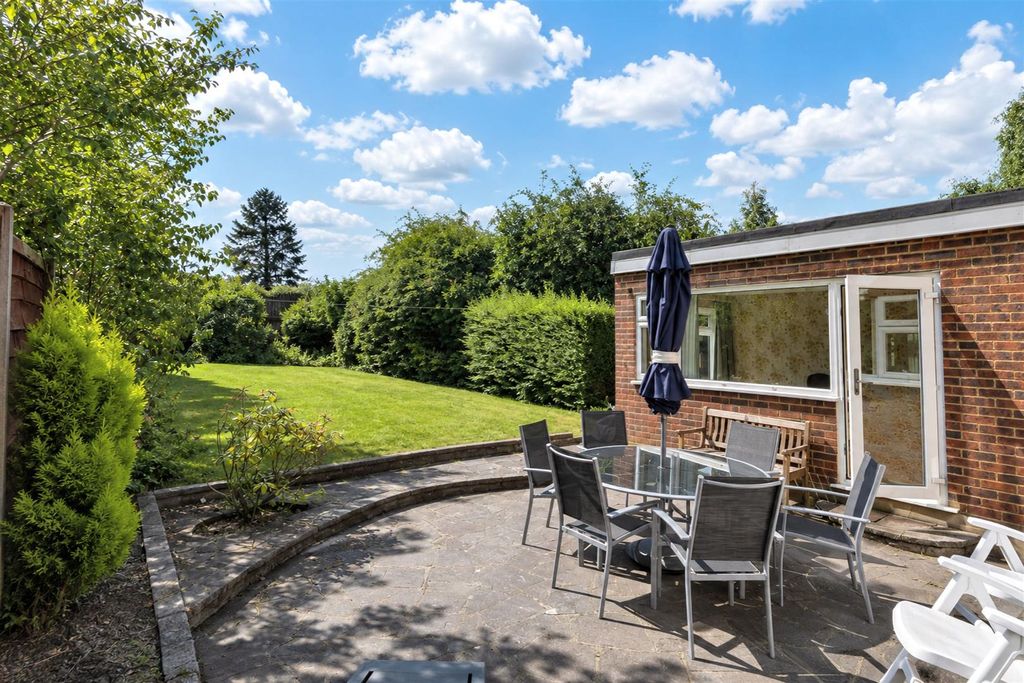 Property photo 3 of 33 35 Purlieu (21).Jpg