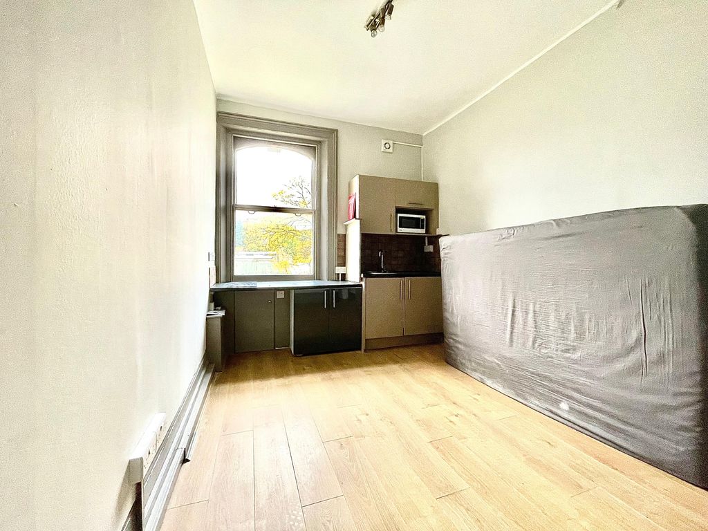 Property photo 2 of 5 Photo 1