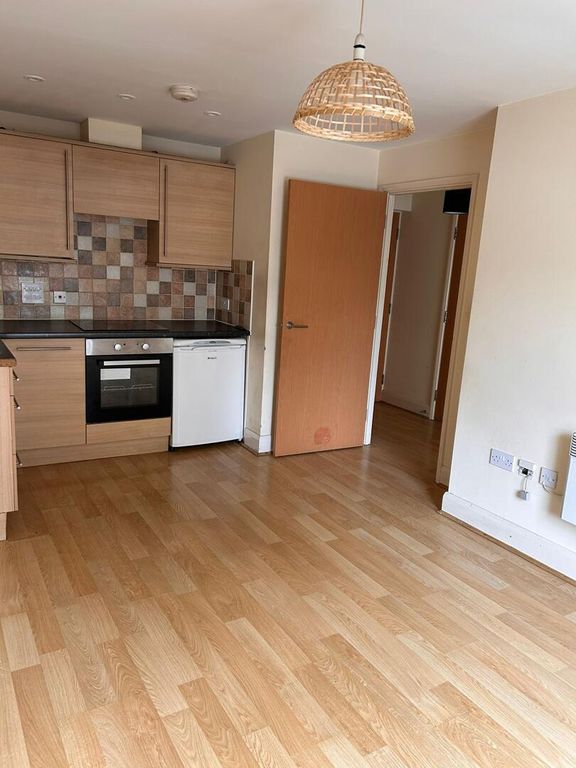 Property photo 1 of 10 Kitchen
